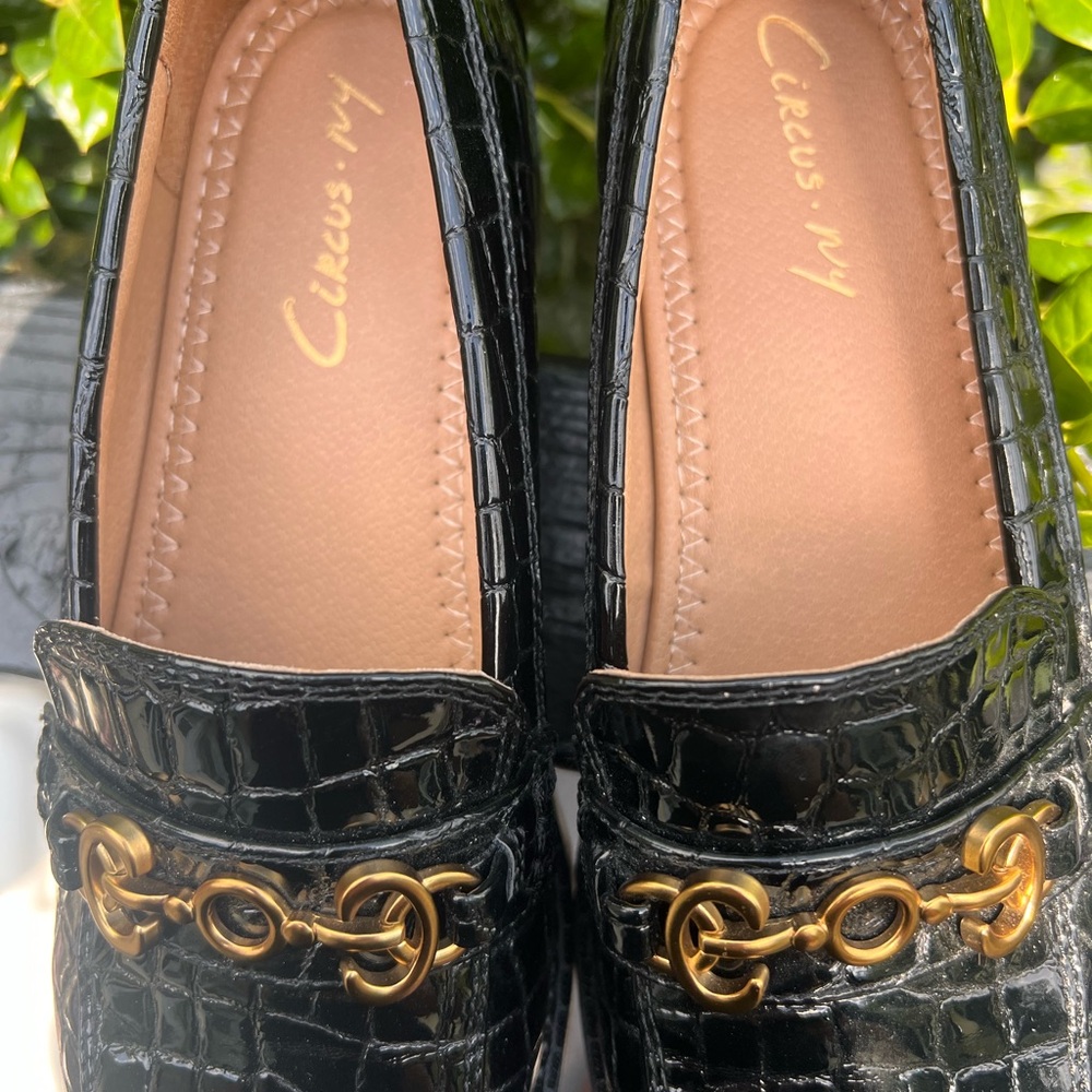 Circus by Sam Edelman Deana Black Croc Patent  Loafer. - Picture 2 of 6